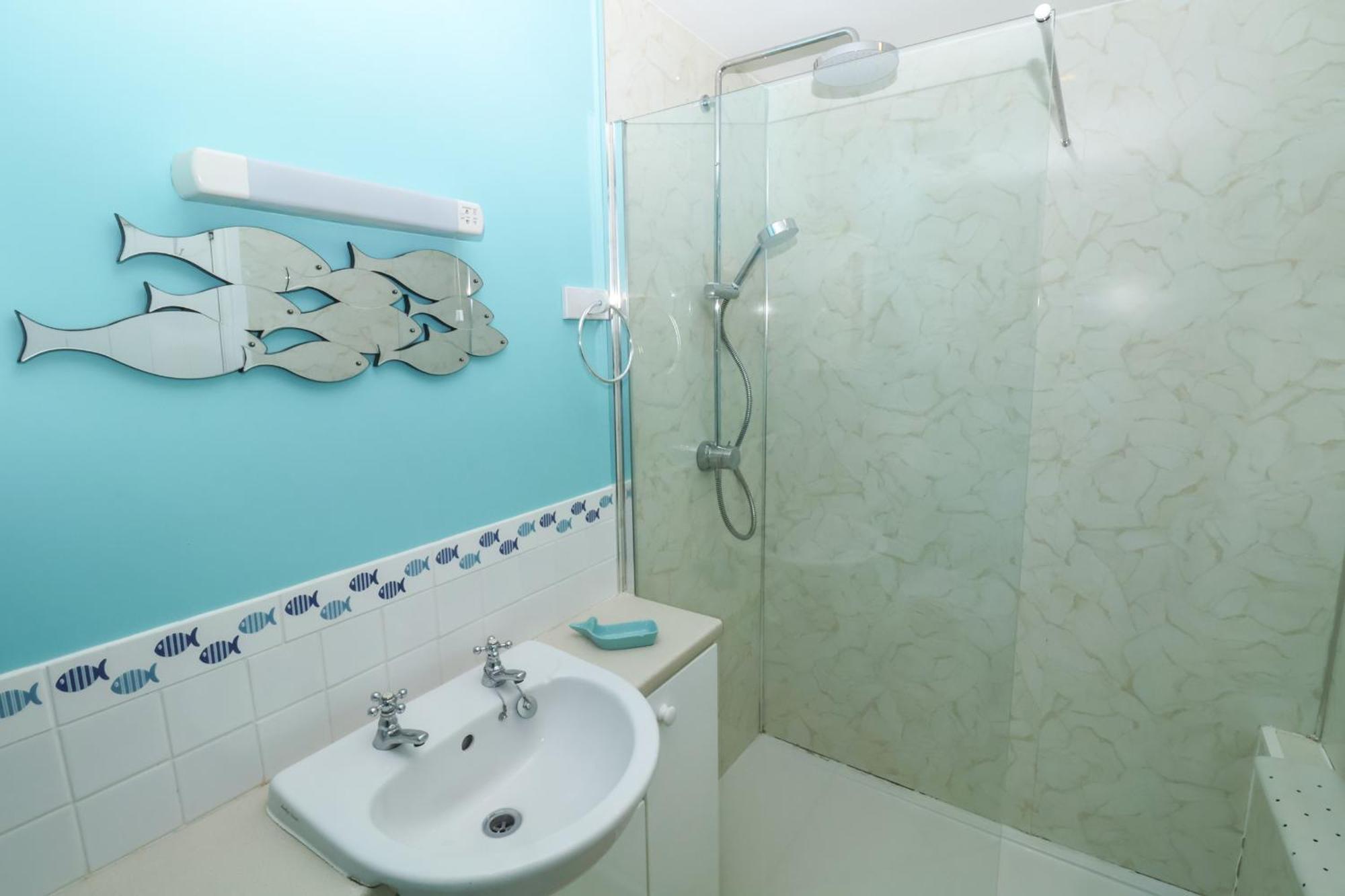 Lyme Views Apartment Лайм Риджис Екстериор снимка