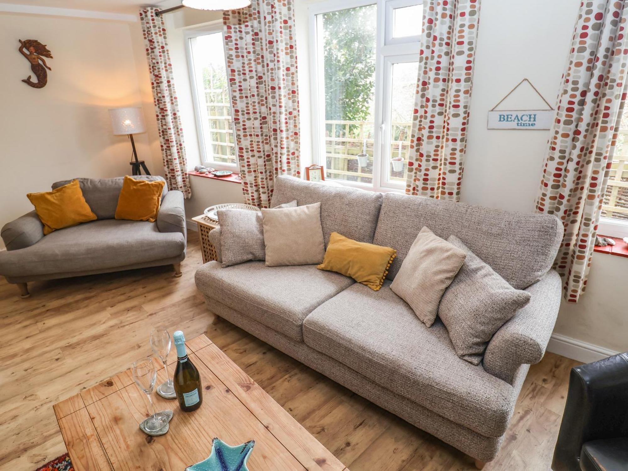 Lyme Views Apartment Лайм Риджис Екстериор снимка